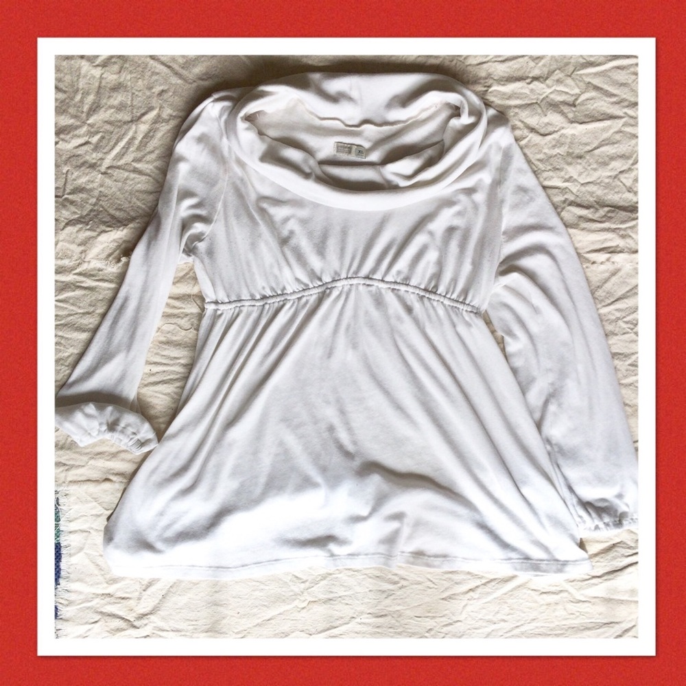 ❣️2/$20❣️ Old Navy White Cowl Neck Tunic